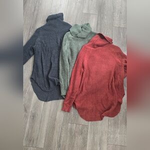 Women's Red (Brick Color) Knit Sweater And Gray And Green